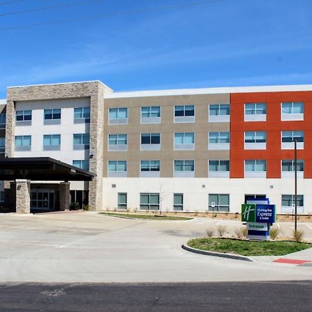 Holiday Inn Express & Suites Warrensburg North By Ihg Exterior foto