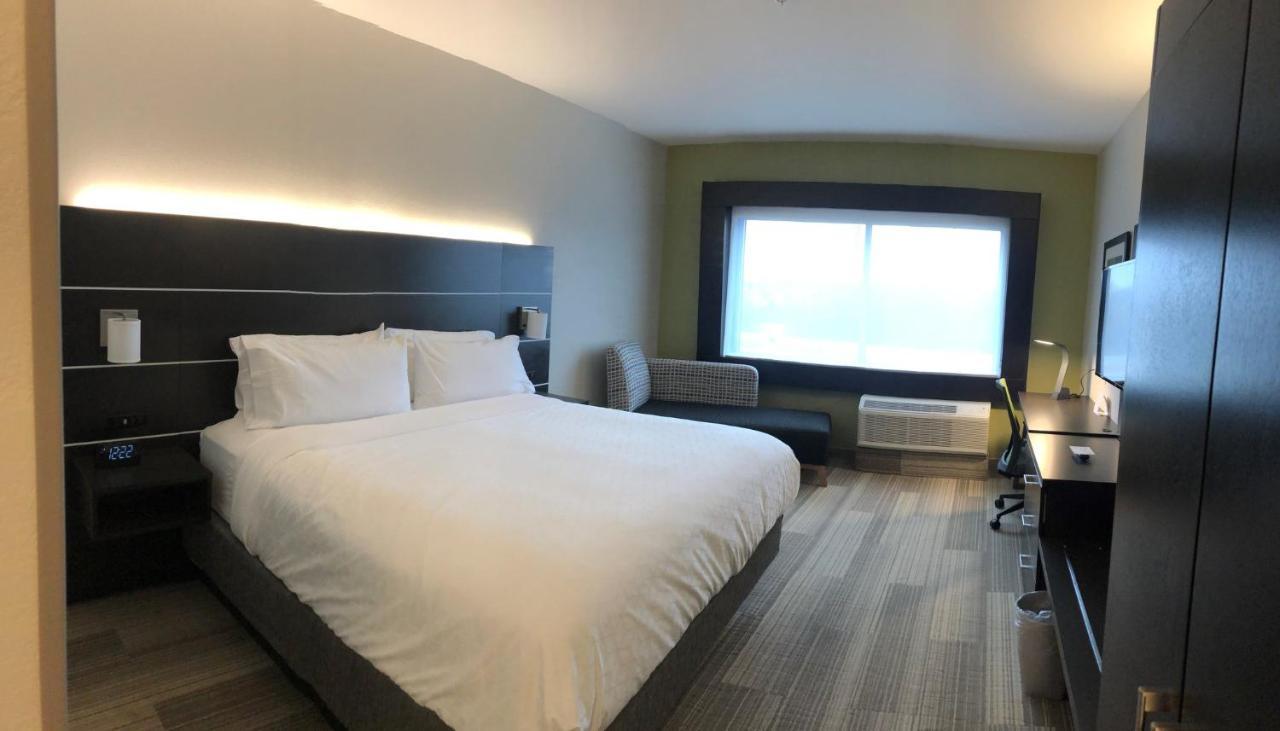 Holiday Inn Express & Suites Warrensburg North By Ihg Exterior foto