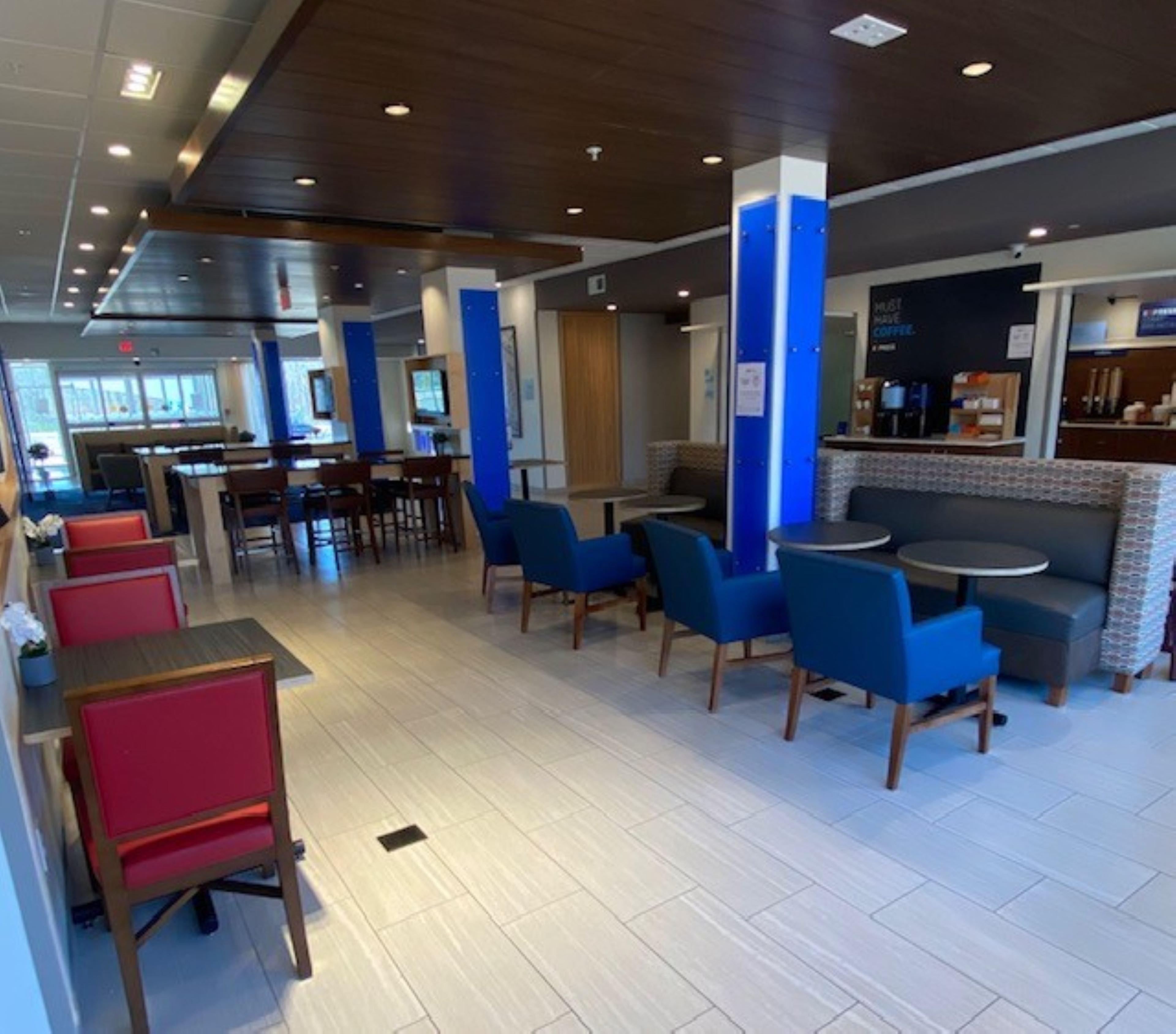 Holiday Inn Express & Suites Warrensburg North By Ihg Exterior foto