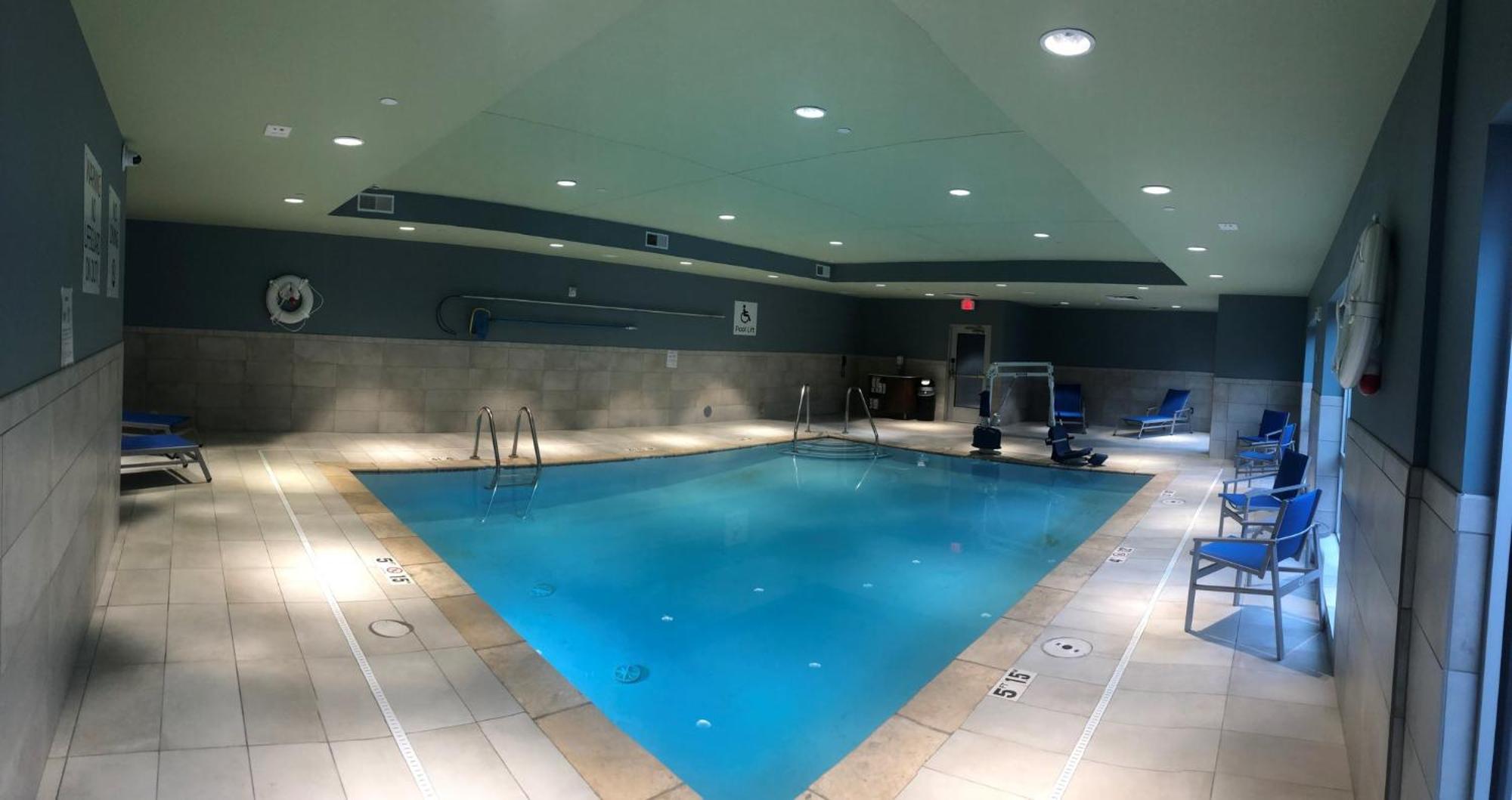 Holiday Inn Express & Suites Warrensburg North By Ihg Exterior foto